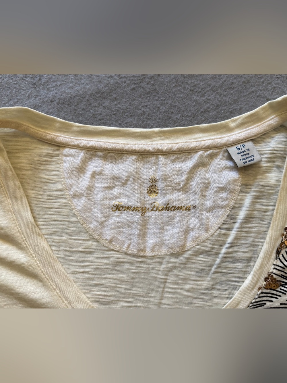 Tommy Bahama Women’s Organic Cotton Floral Sequin Tee Small Cream Tropical Top - Picture 3 of 7